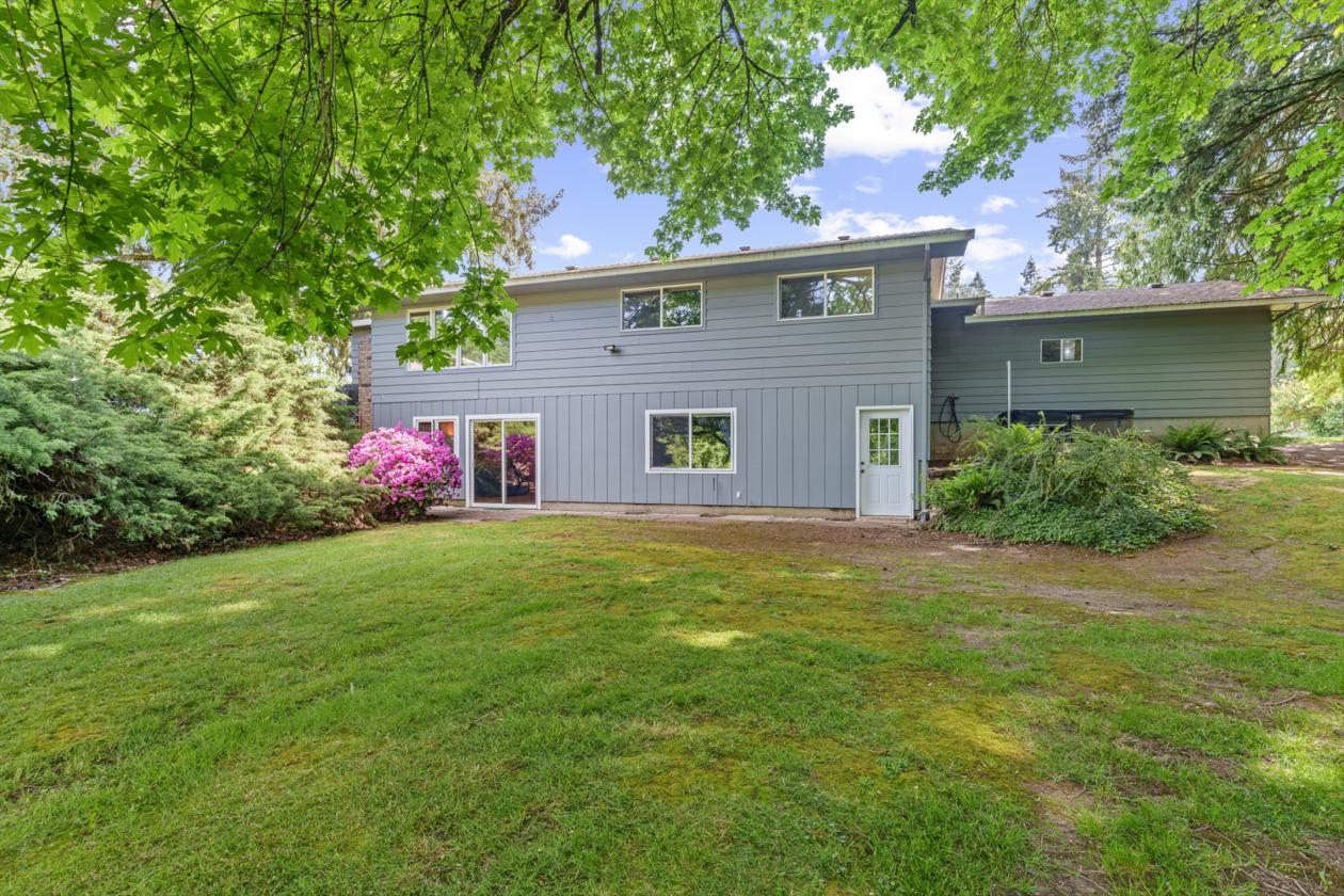 Charming horse property on private lane - photo 14