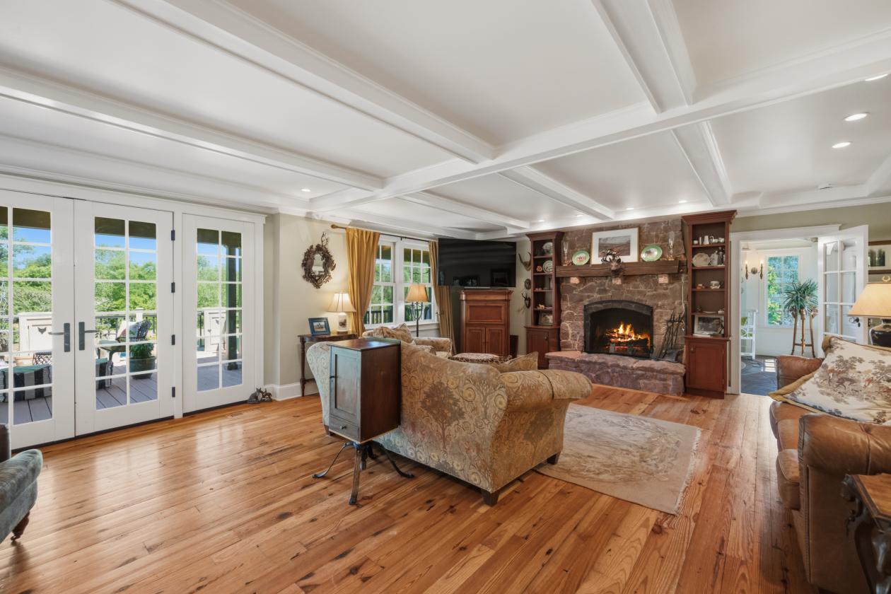 Equestrian Estate - Expanded Home, Barn & Arena! - photo 16