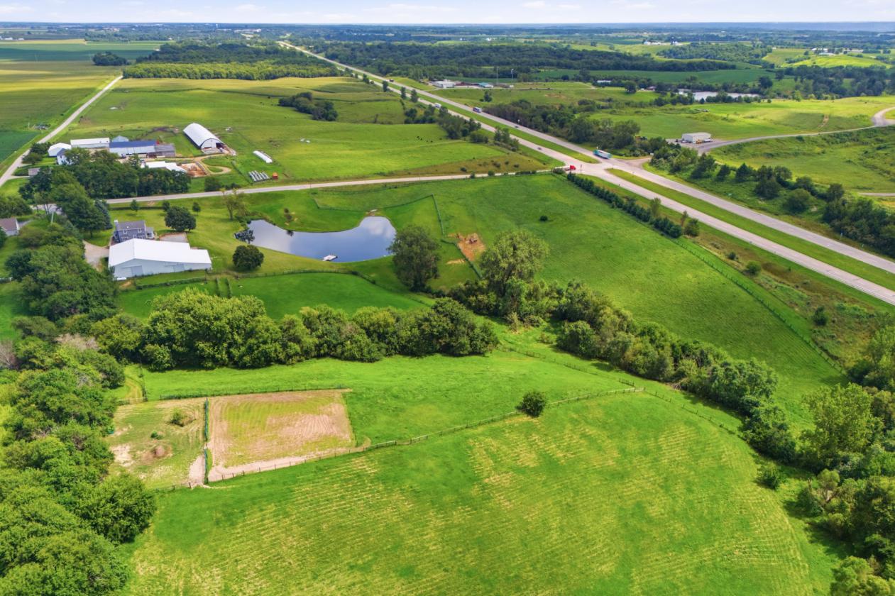 Iowa horse estate. Is this heaven? No, it's Iowa! - photo 27
