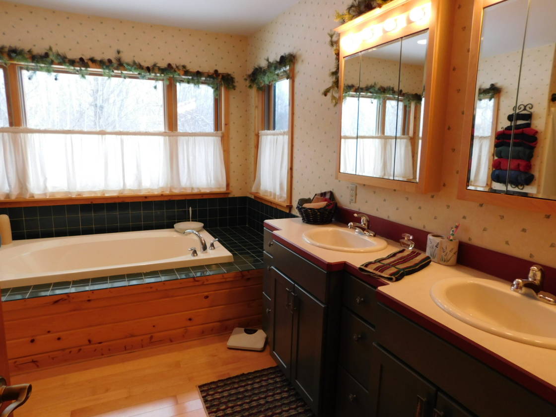 Horse farm for sale Grayling, Crawford County, Michigan Horse ranch