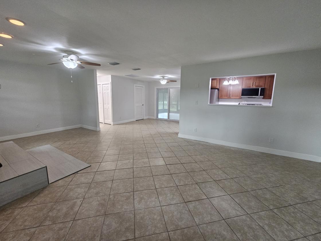 38.3 ACRE FARM WITH NEWLY REMODELED HOME - photo 8