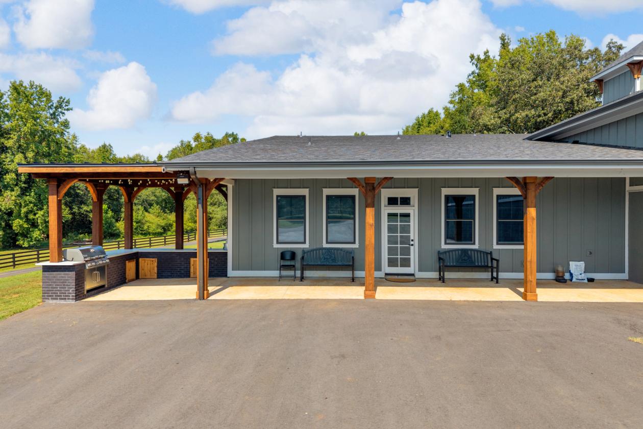 Luxury 79-Acre Horse Farm with 24-Stall Barn - photo 7