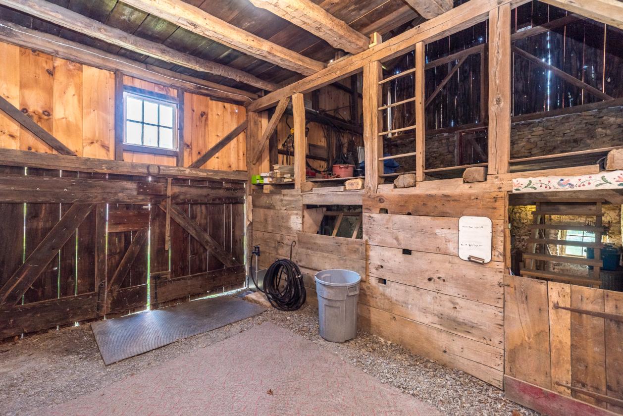 Historic 6+ Acre Horse Property with Barn, Pasture - photo 5