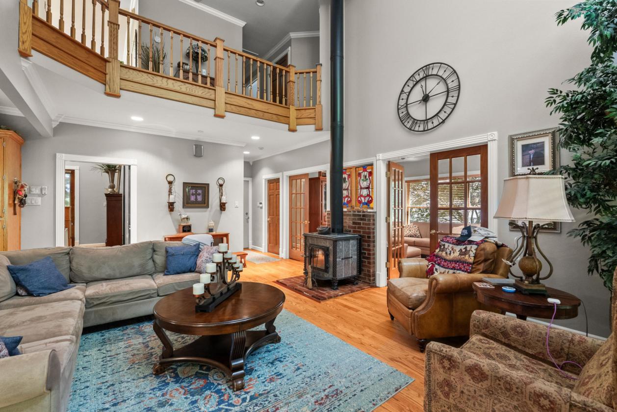Luxury Private Equestrian Estate - photo 12