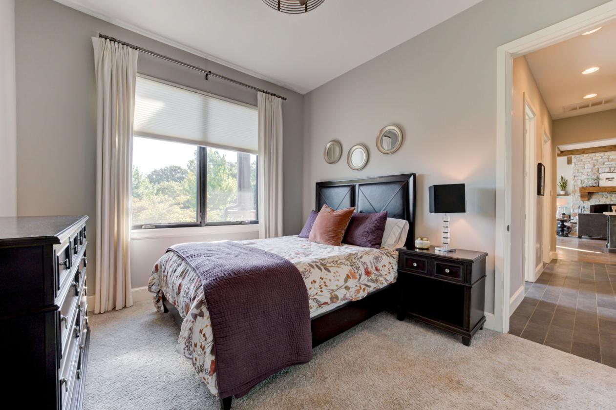 Luxury Living Meets Equestrian Elegance! - photo 18