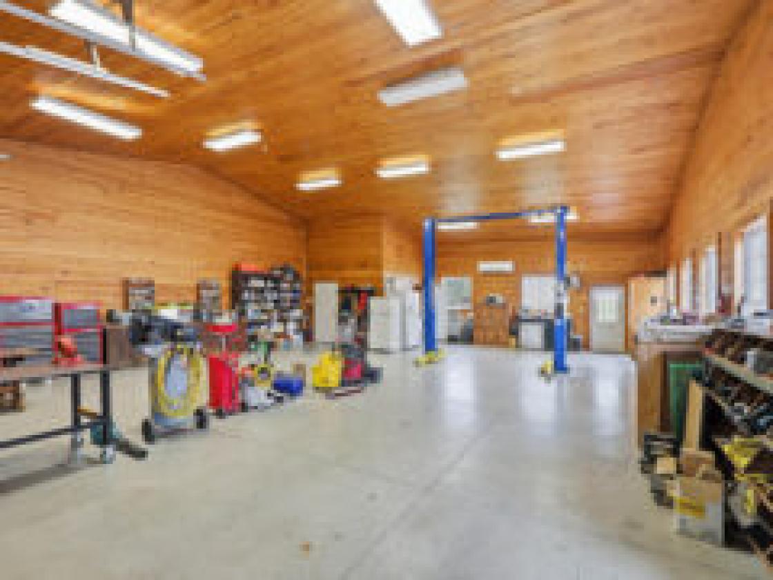 Once in a lifetime property! - photo 18