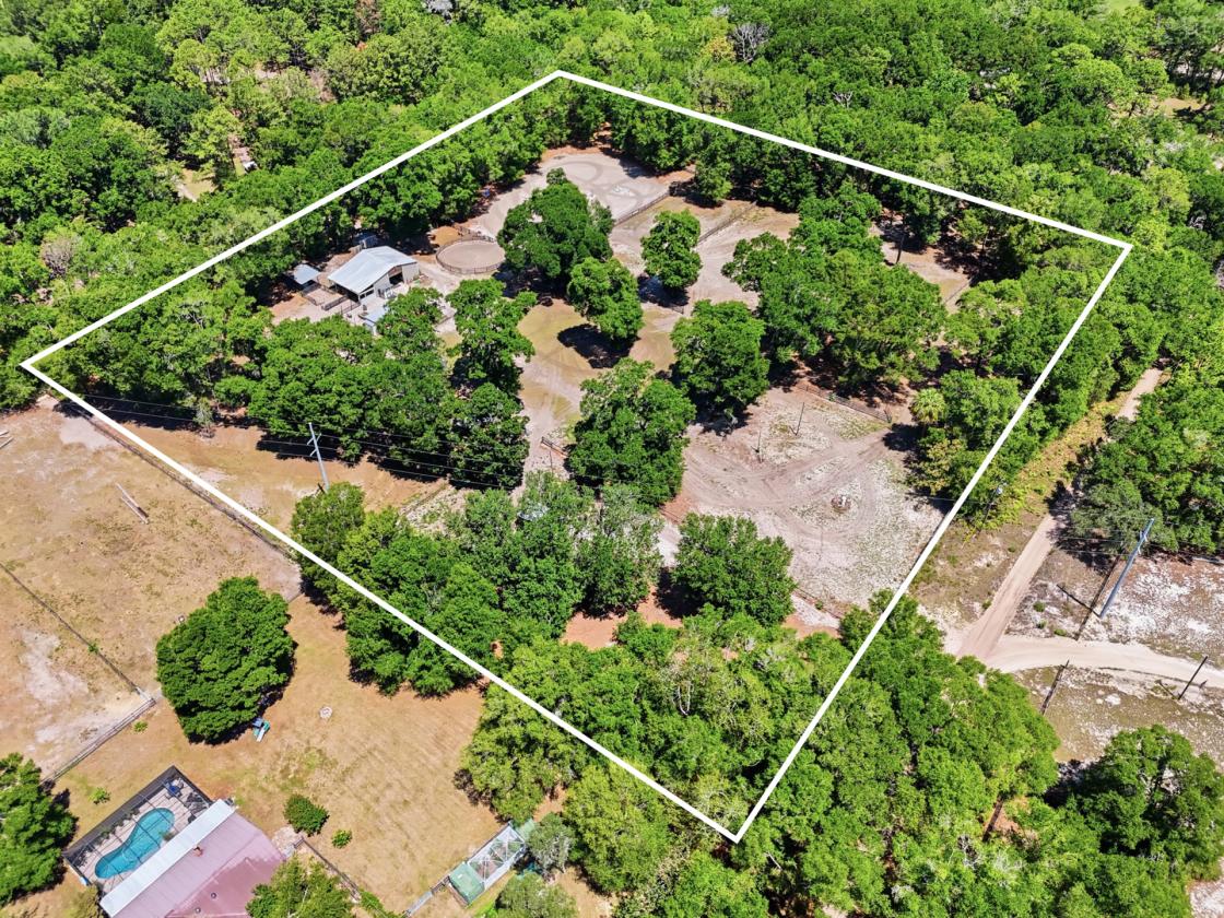5.89-Acre Farm with 6-Stall Center-Aisle Barn - photo 28
