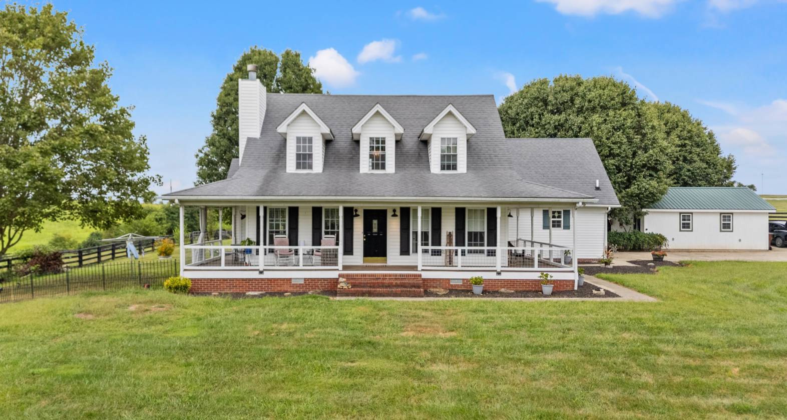 Horse Property for sale.