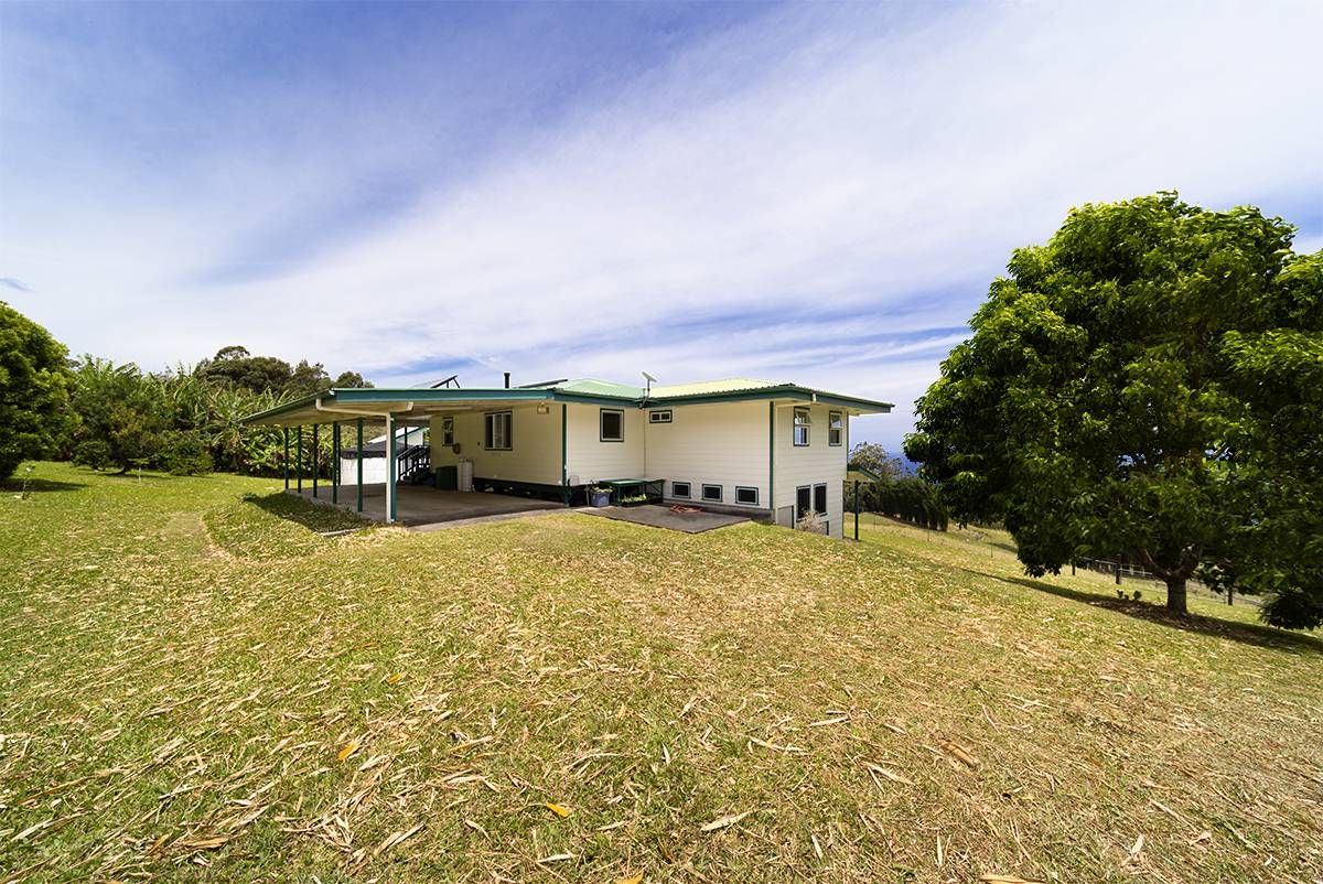 Horse Property for sale.