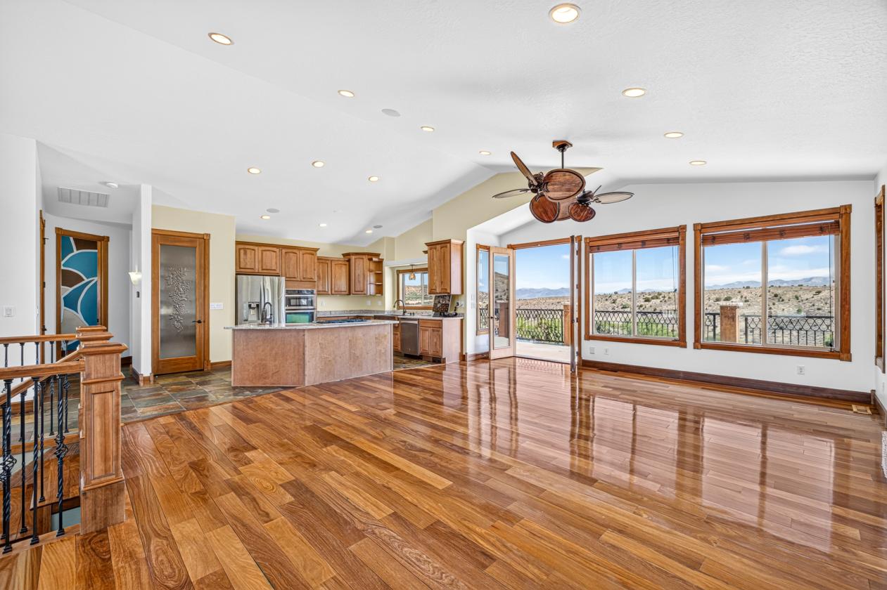 Masterfully crafted equestrian estate for sale. - photo 7