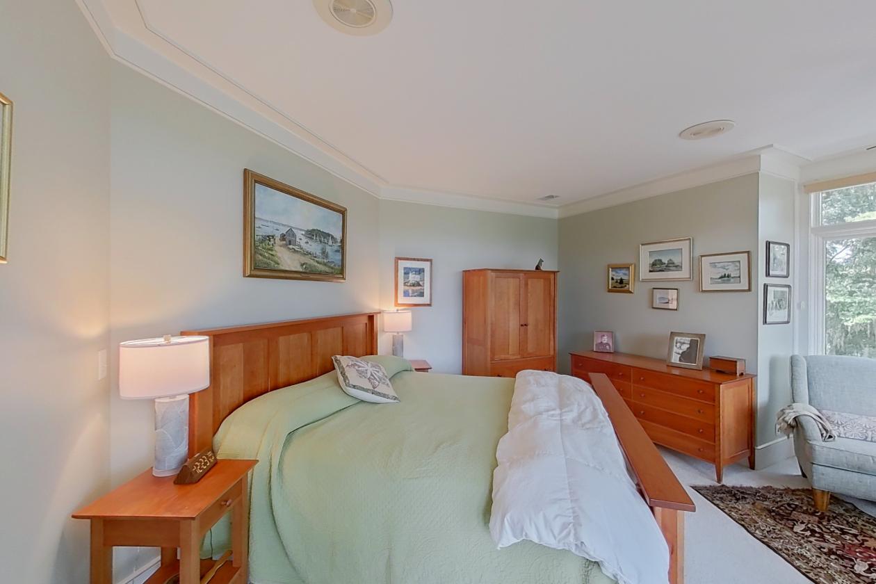 Striking Home In Brays Island Community - photo 14