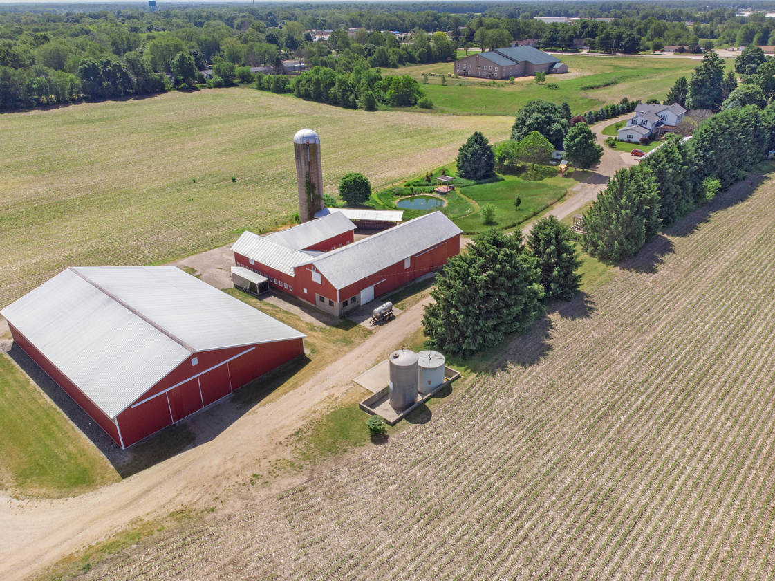 Horse ranch For Sale in SW Michigan Edwardsburg, Cass County, Michigan