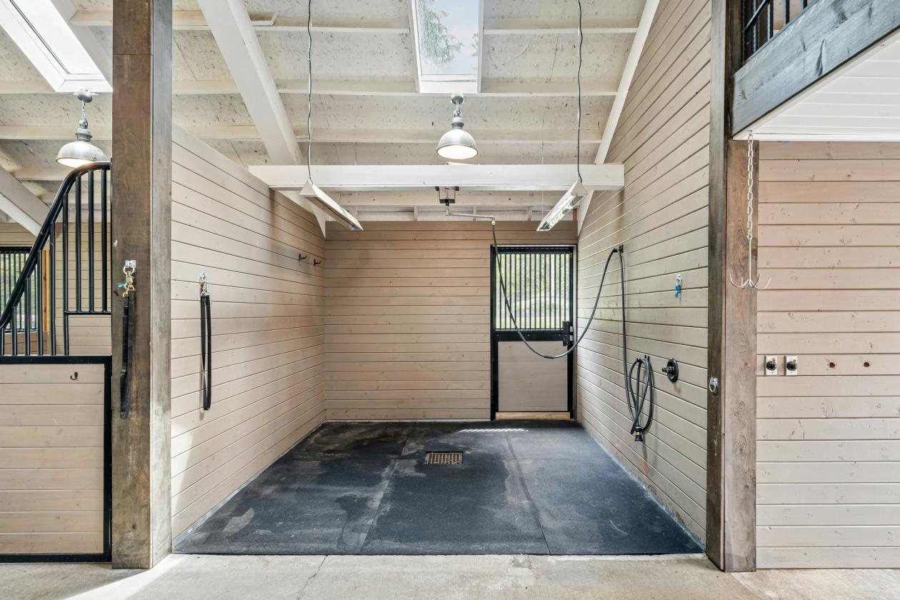 Turnkey gated equestrian property with custom home - photo 6