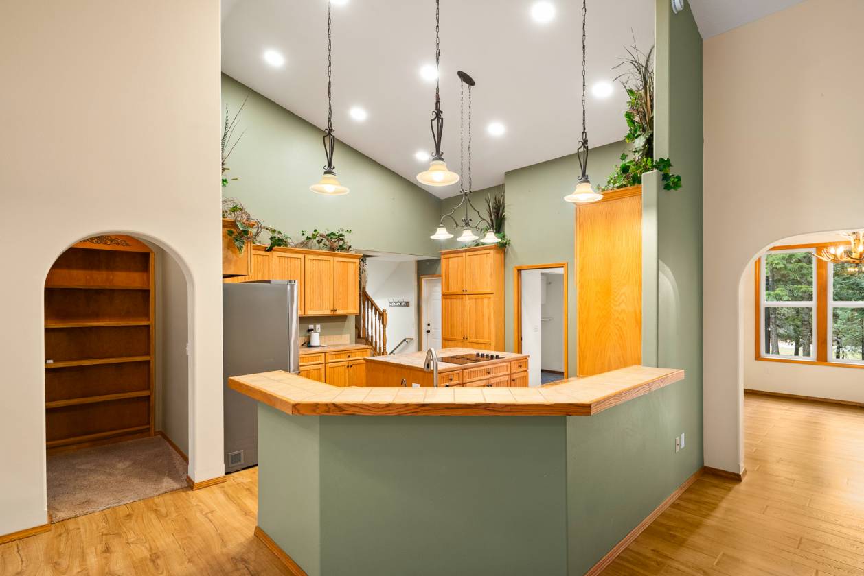 10 Acre Estate - photo 4