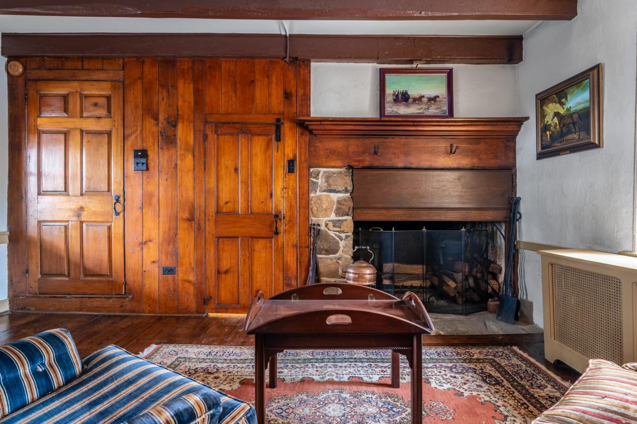 Timeless Colonial Charm - photo 16