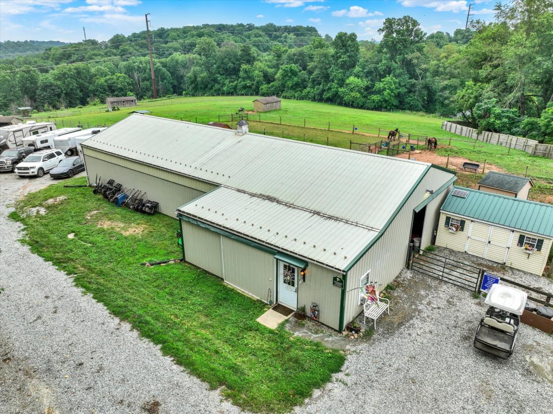 Luxury Equestrian estate on 25+ Acres - photo 6