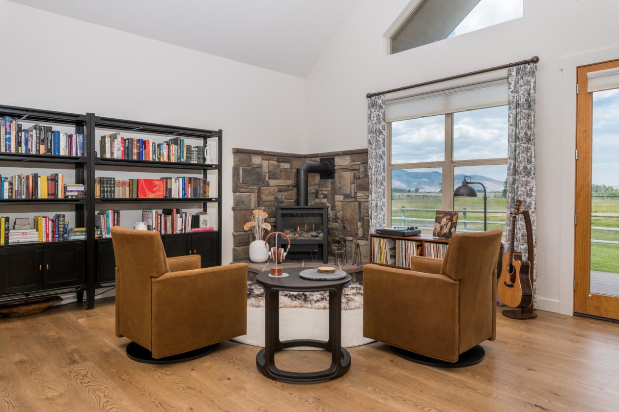 Turnkey Equestrian Estate, Stunning Views - photo 7