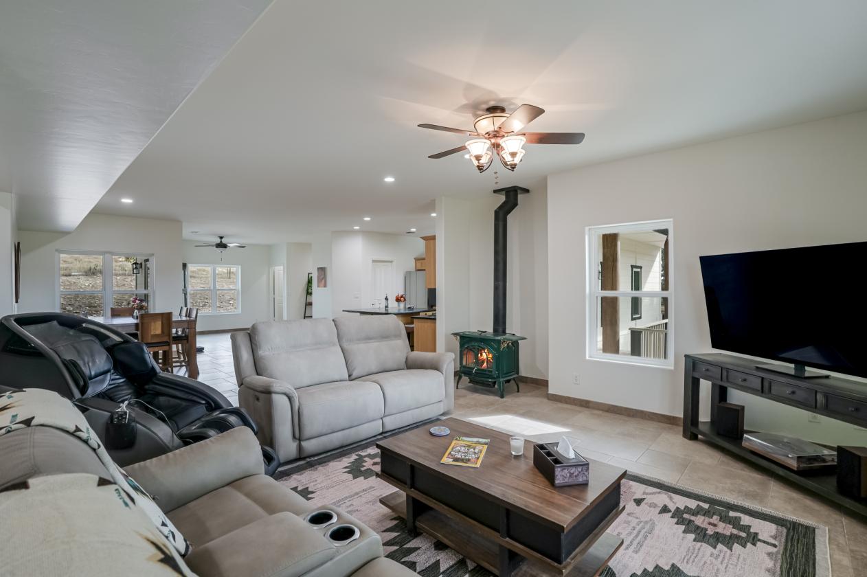 Exquisite Horse Property, Trail access from home - photo 6