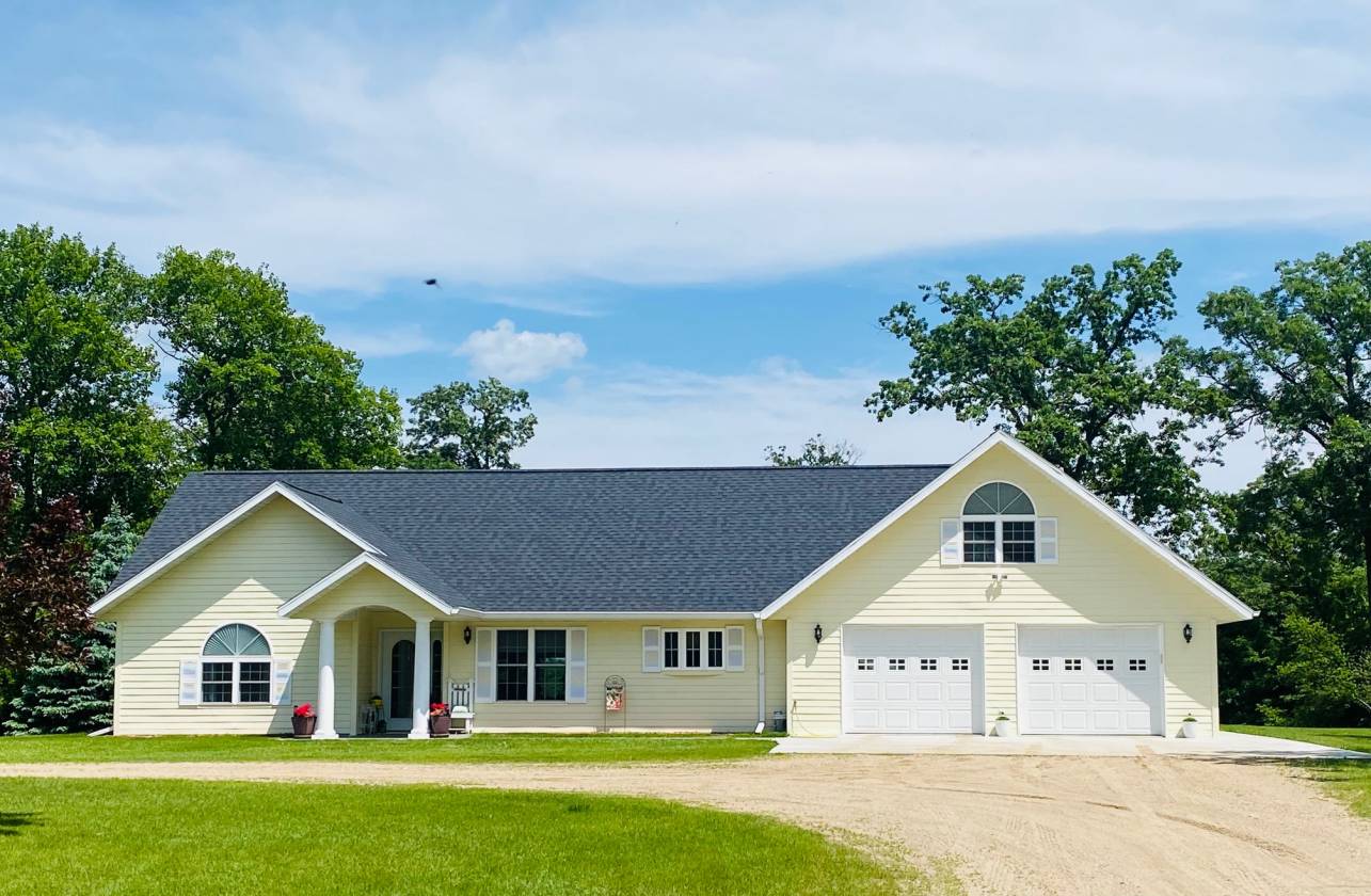 Horse Property for sale.