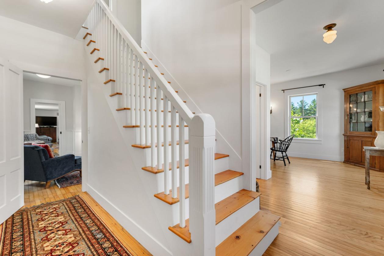 Equestrian estate with gorgeous Sugarbush views - photo 9