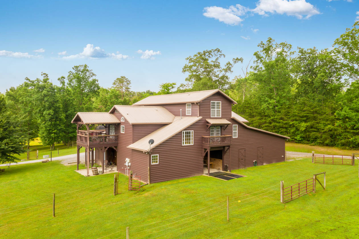 30 acre Equestrian Estate Rising Fawn, Walker County,