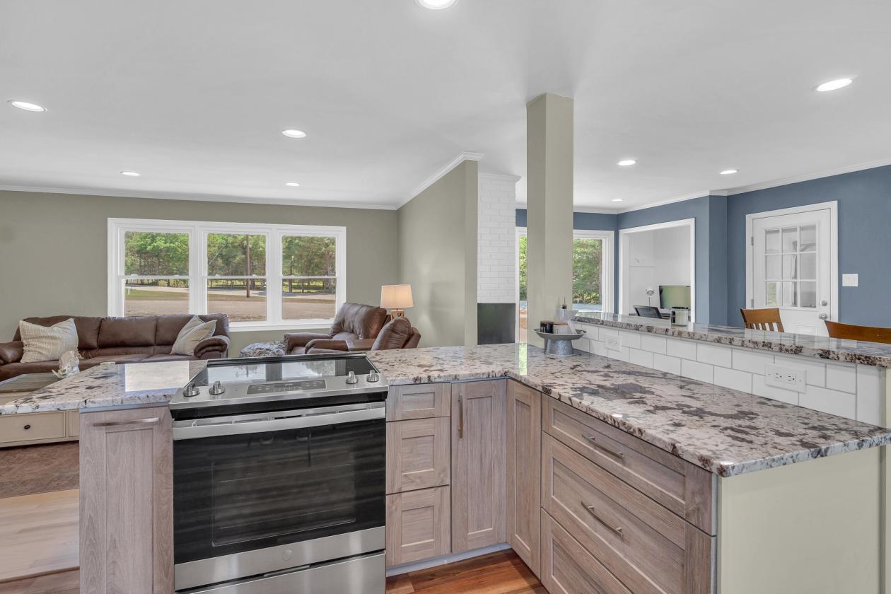 15 Acres & Completely remodeled home - photo 10