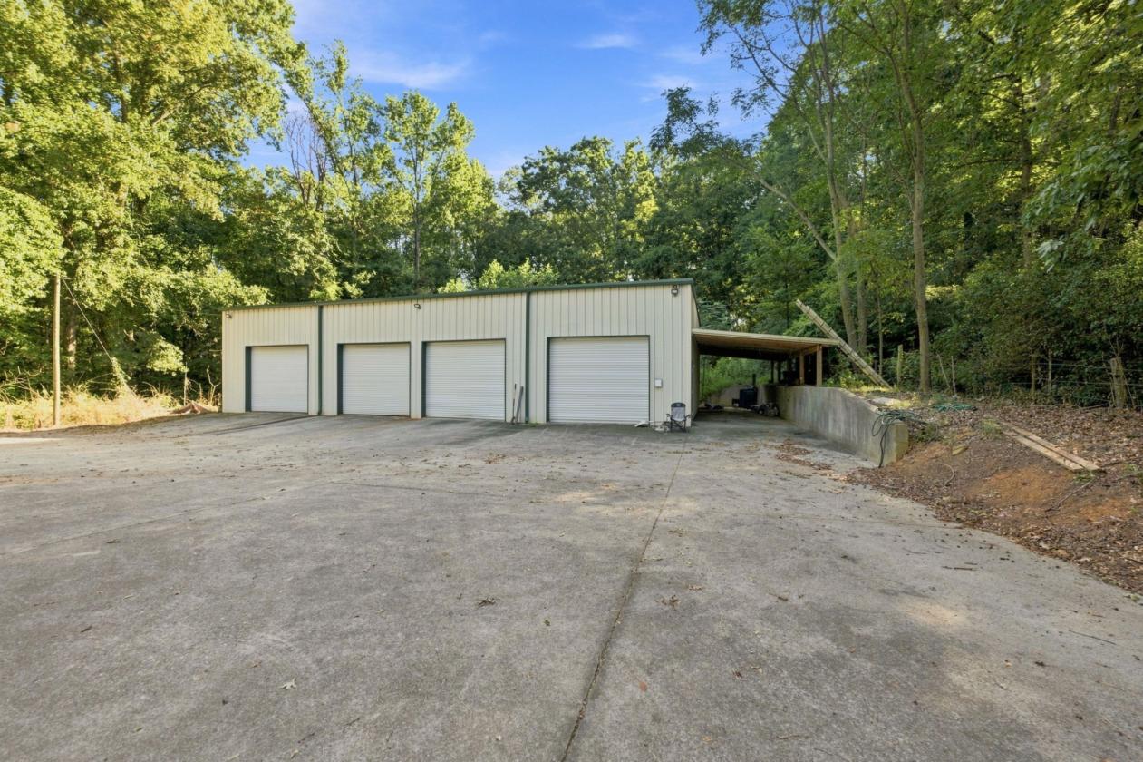 Luxury Estate Home 23 acres Lake Barn Pasture - photo 27