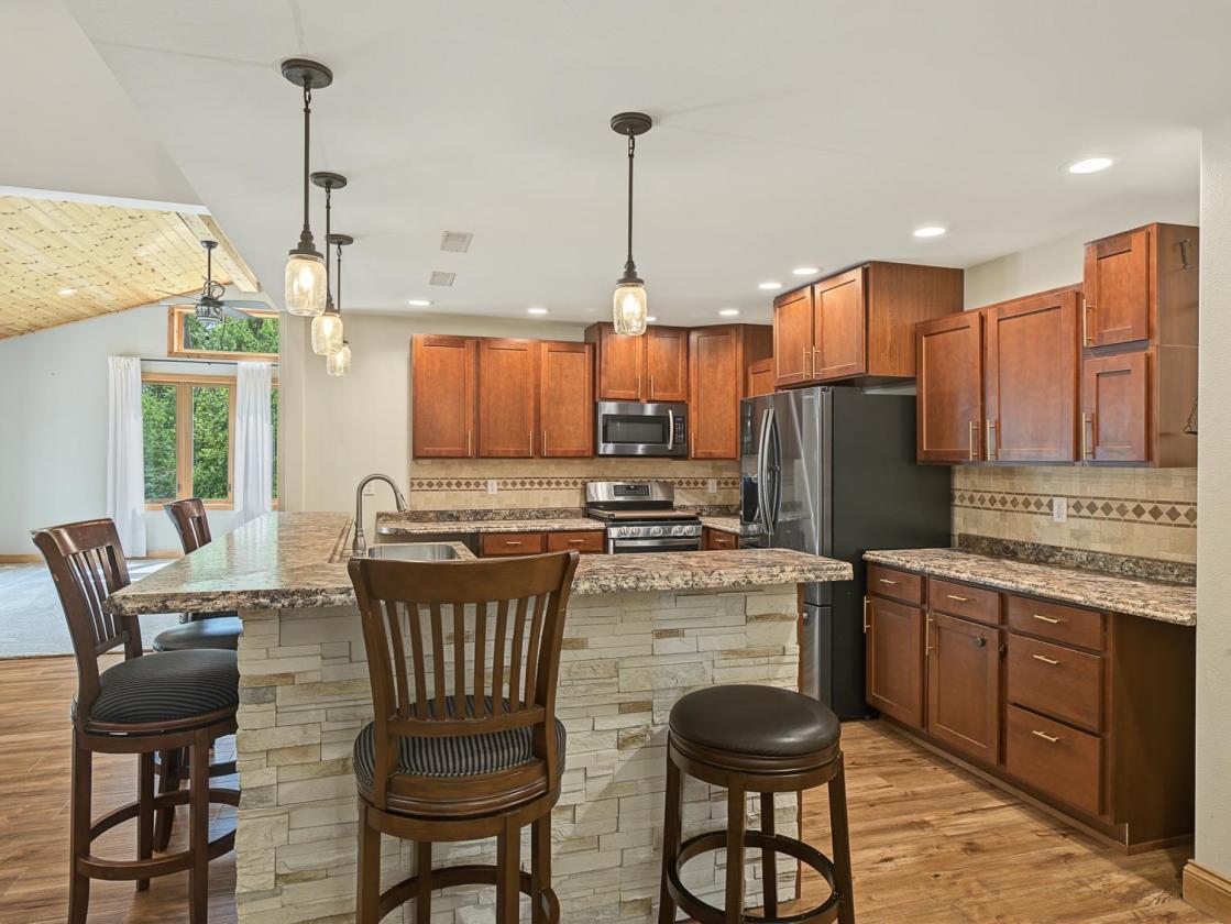 Approx 62 exceptional hunting acres w/ barndo - photo 6