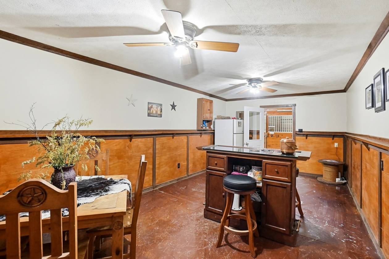 Professional Equestrian Facility  on 17 acres - photo 11