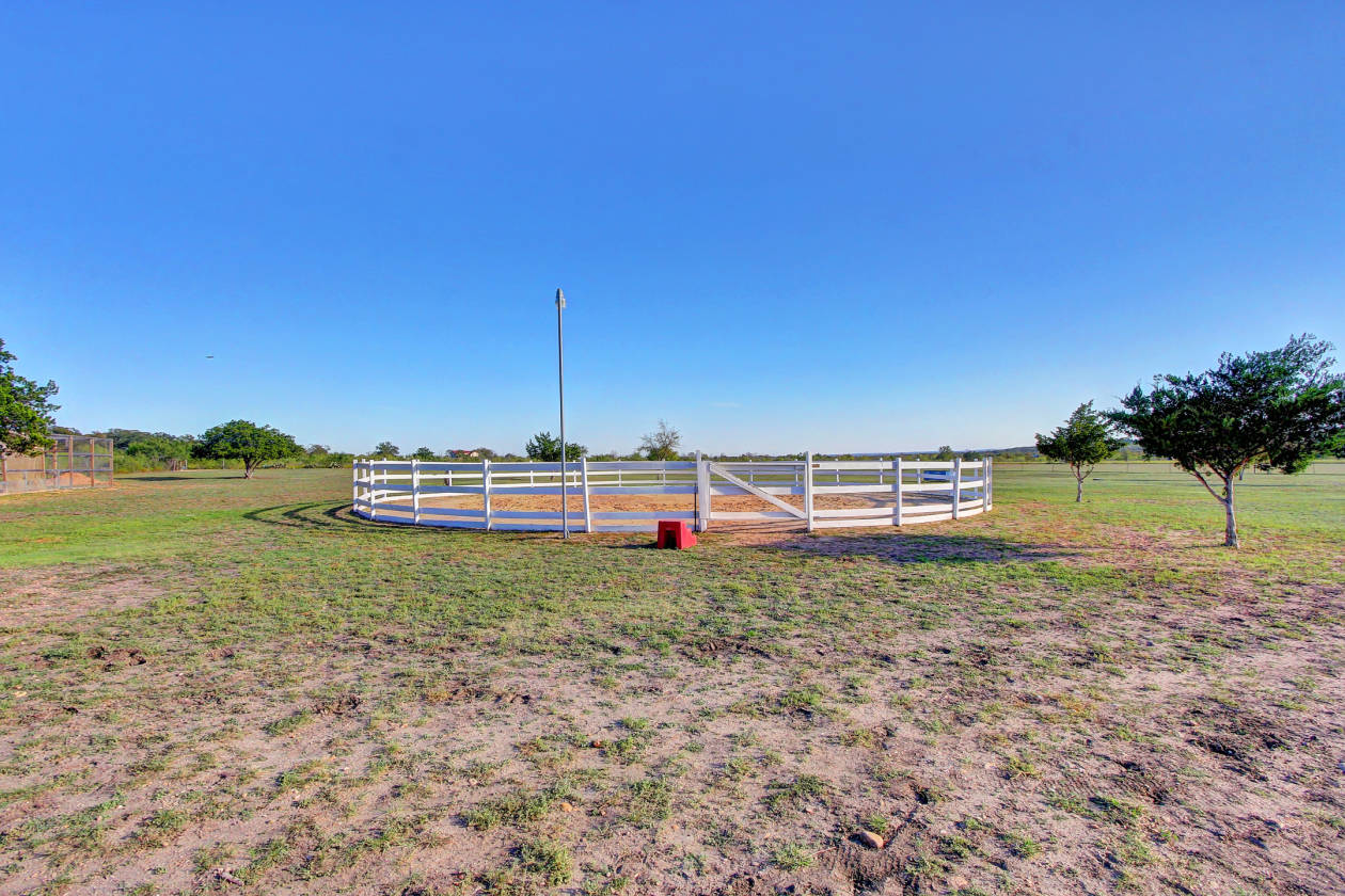 Austin area luxury equestrian estate with separate guest house on