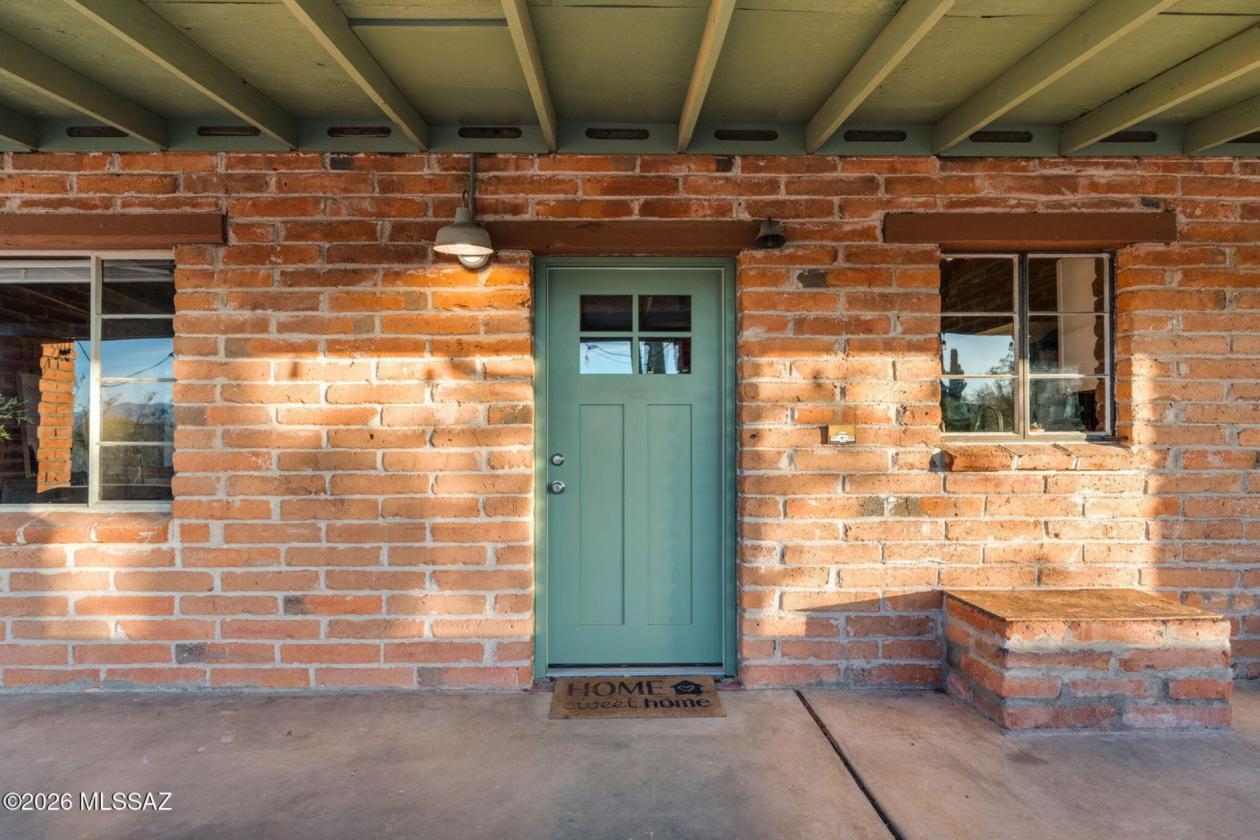 One-Of-A-Kind Tucson Area Ranch - photo 2