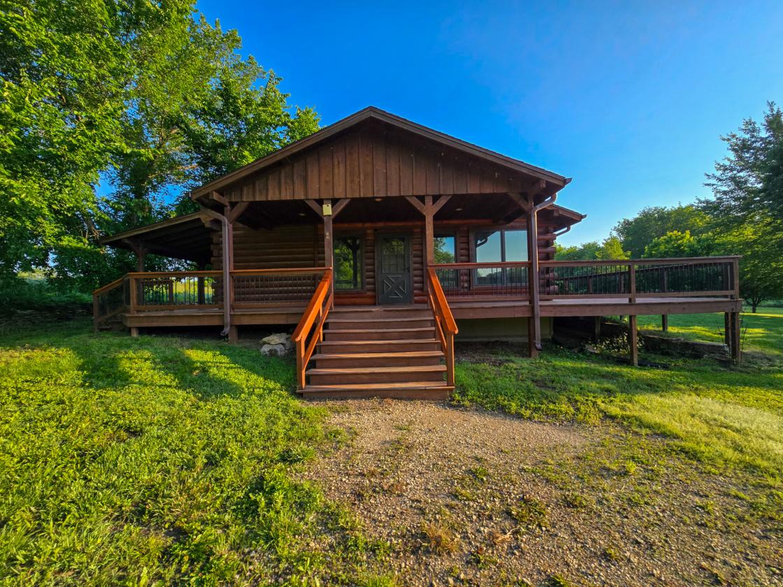 +/-174.7 ac with Log Home, Morton, and Horse Barn - photo 9