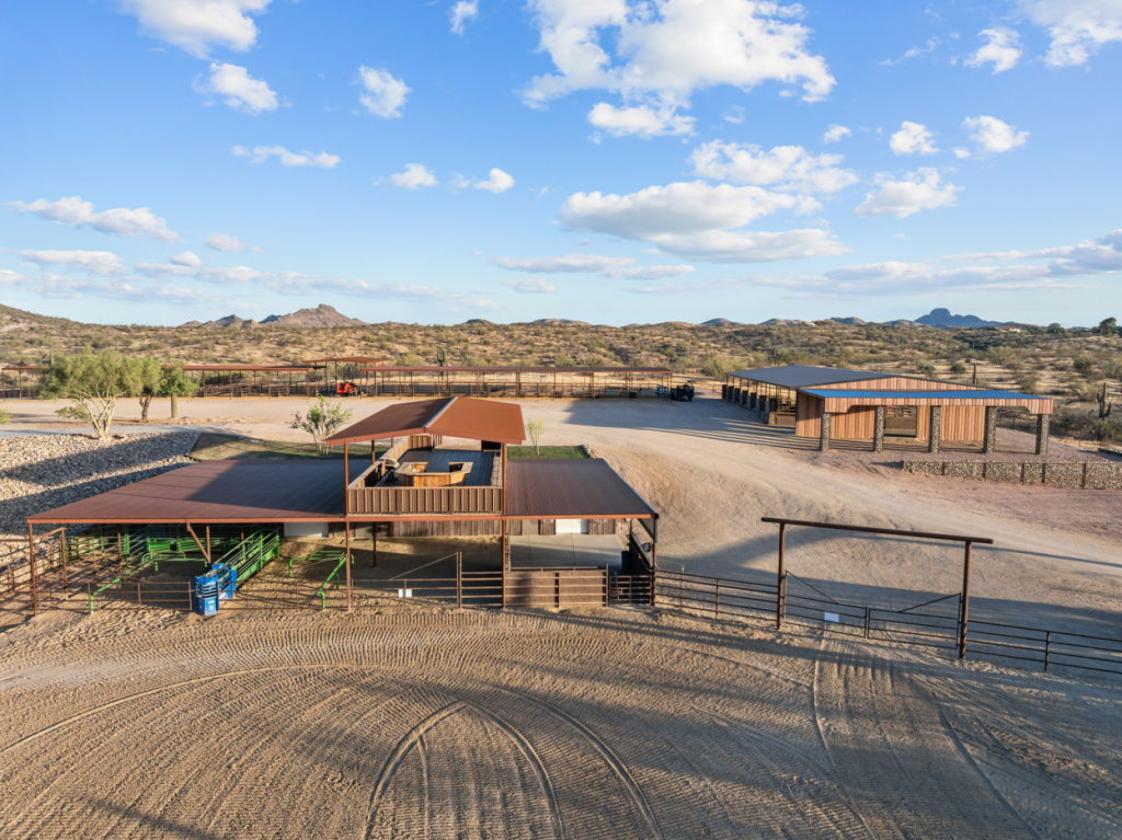 Premier Equestrian Estate Backing State Land - photo 17