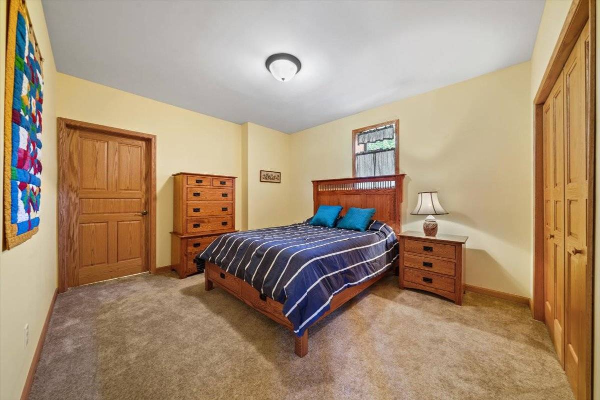 Pocono Mountains Lodge- Pending - photo 15