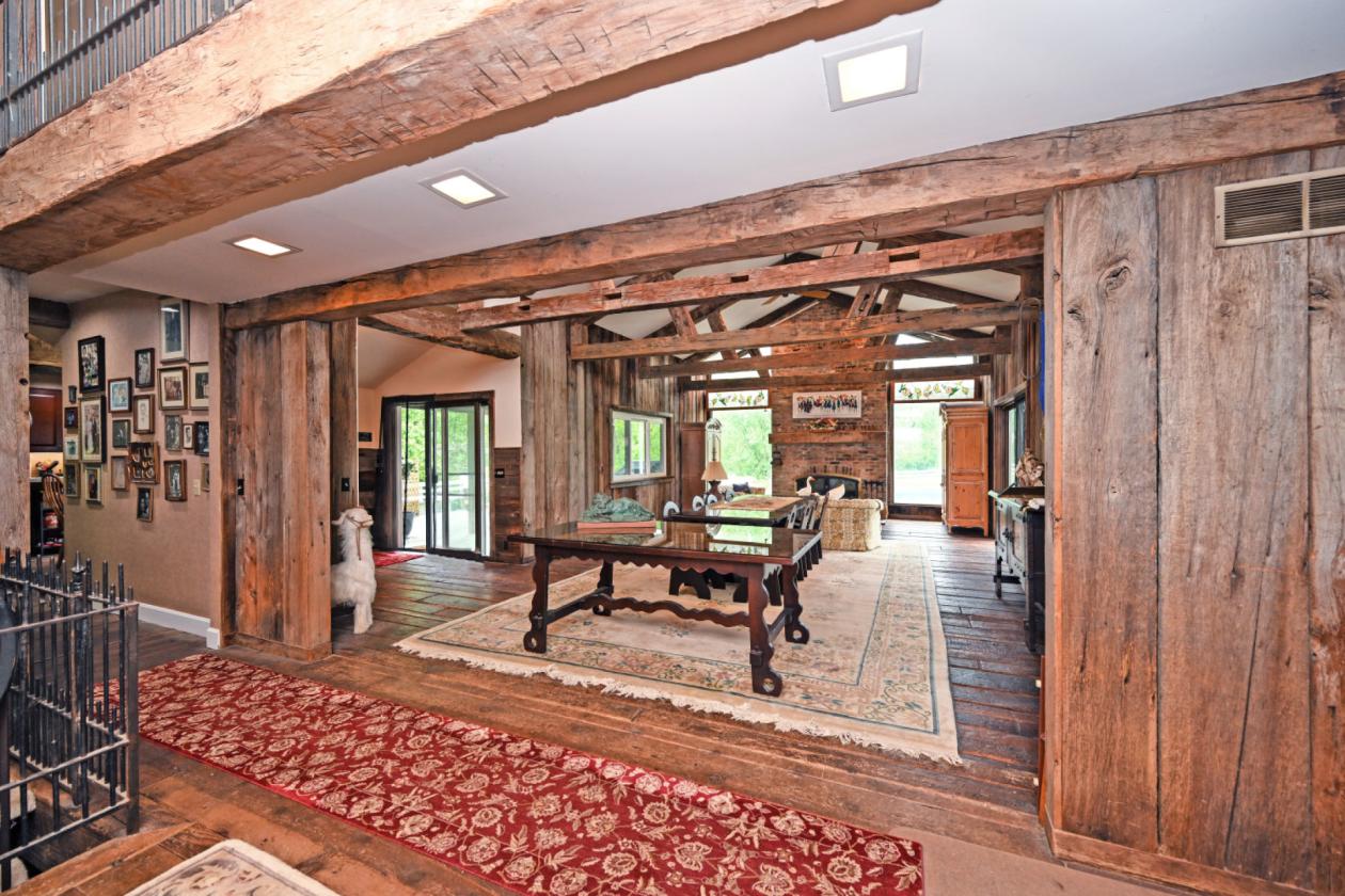 Luxury Equestrian Horse Ranch w/ 6-stall barn! - photo 15