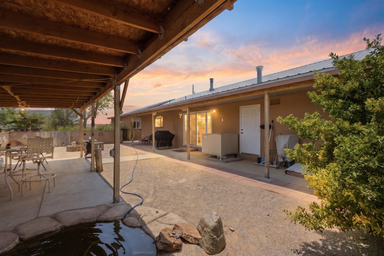 Well maintained horse property - photo 5
