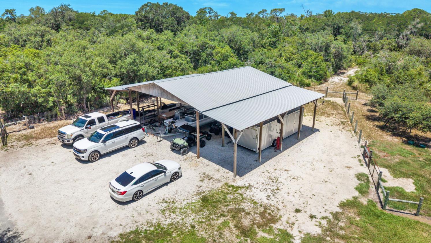 Fully Renovated Estate and Grounds on 20 Acres - photo 8