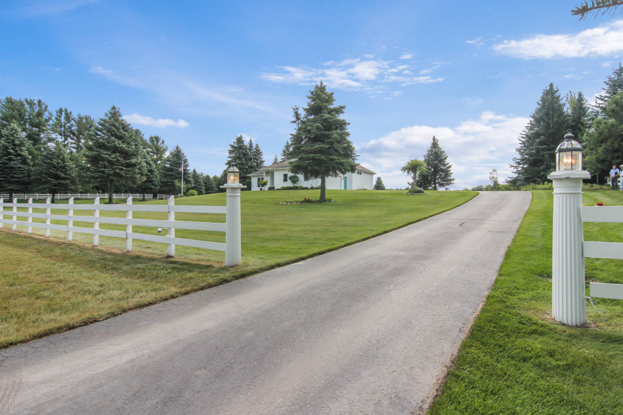 Horse Farms For Sale in Michigan, Horse Properties For Sale in MI