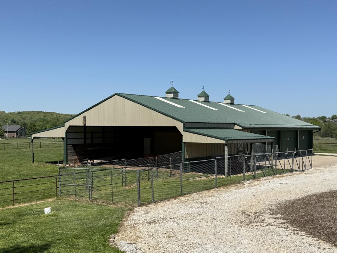 Gated estate located on a gently rolling 33 acres - photo 18