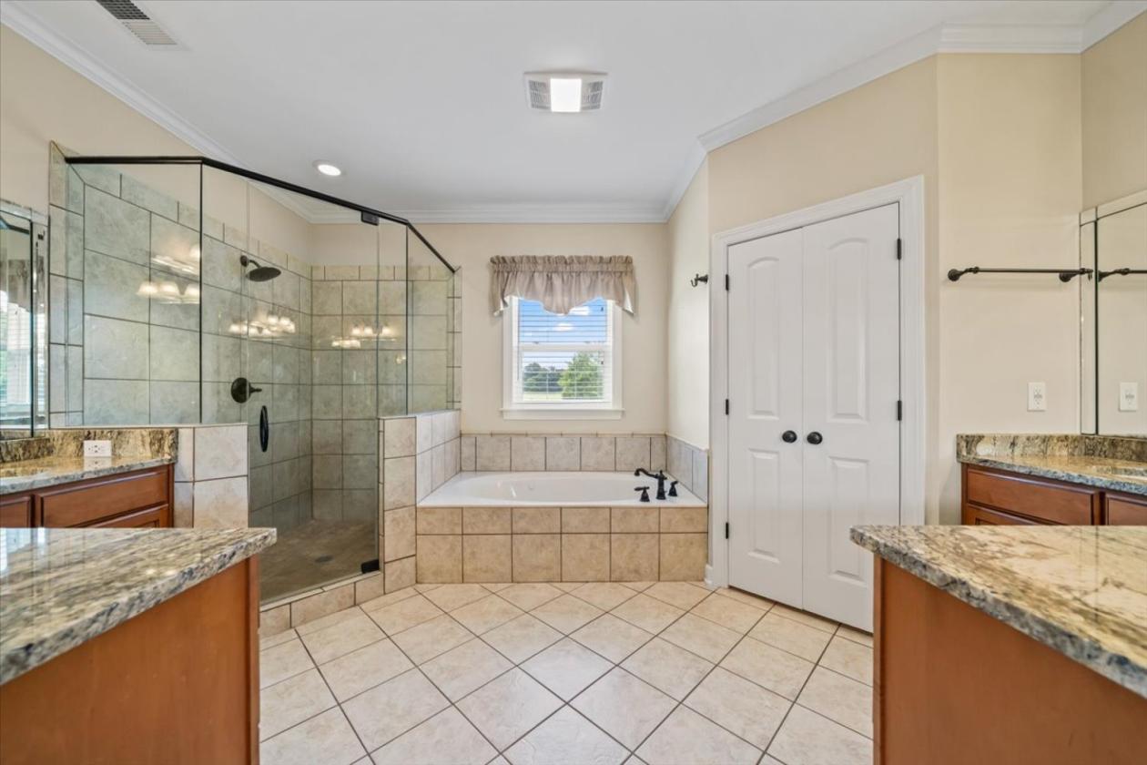 Luxury Equestrian Estate on 13.5 Acres - photo 19