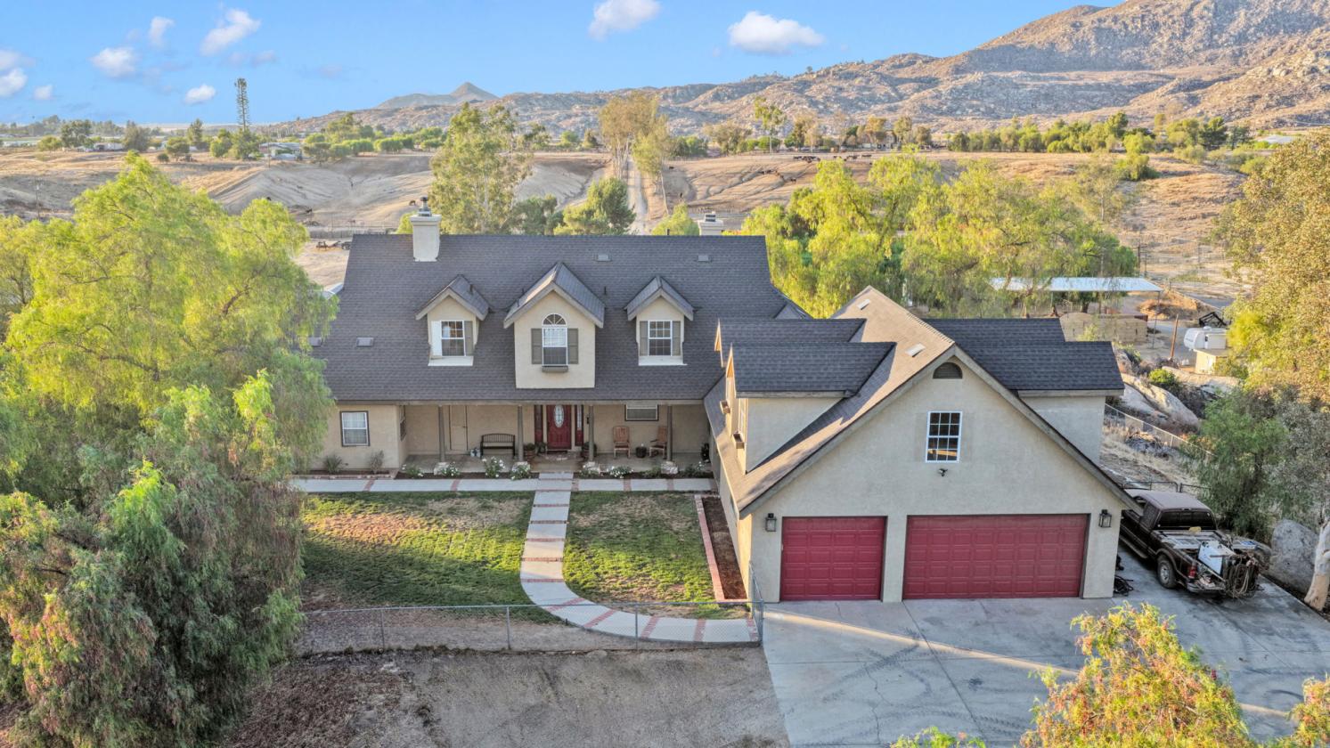 Equestrian Estate Near Wine Country - photo 1