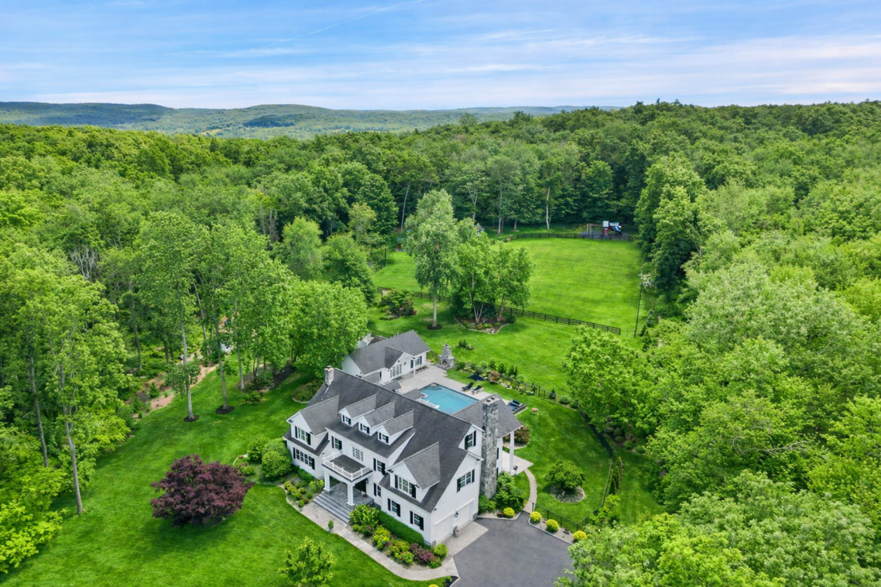 Elegant North Salem Horse Country Estate - photo 1