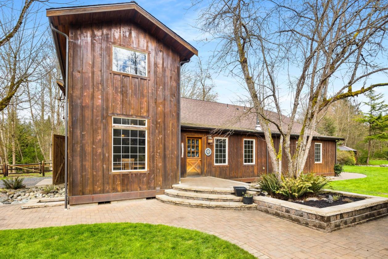 Humble Rustic Equestrian estate - photo 22