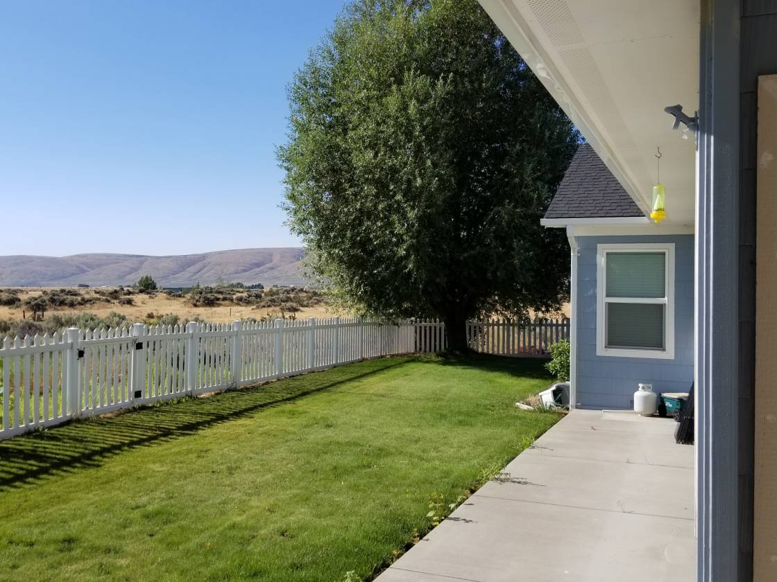 Amazing custom home on 9.79 view acres with 2400 Sq... Yakima, Yakima