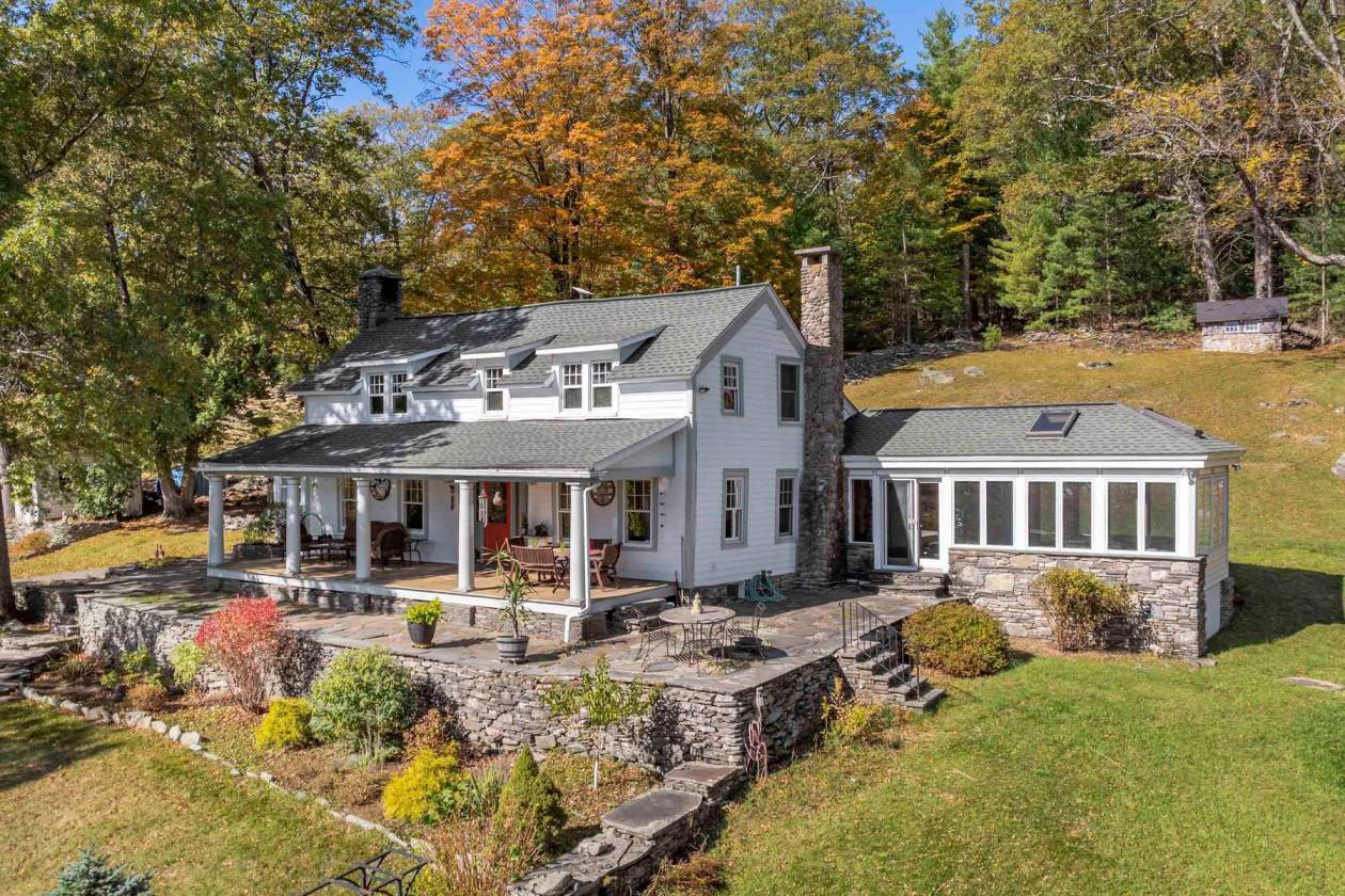 Horse Property for sale.