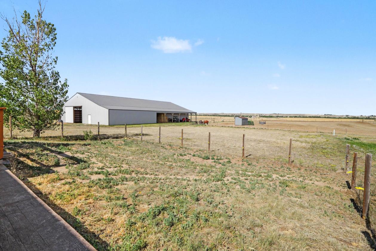 Country Living and Equestrian Excellence - photo 17