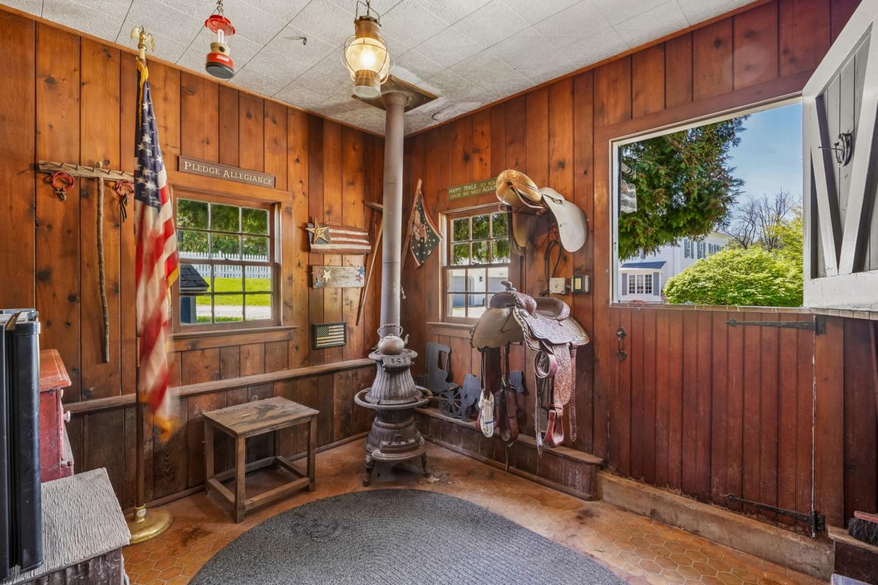 LUX EQUESTRIAN FARM READINGTON TOWNSHIP - photo 24