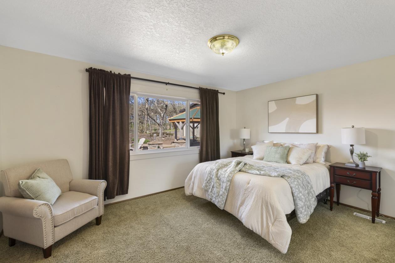 Turn-Key Equestrian Property with Trainer Quarters - photo 15