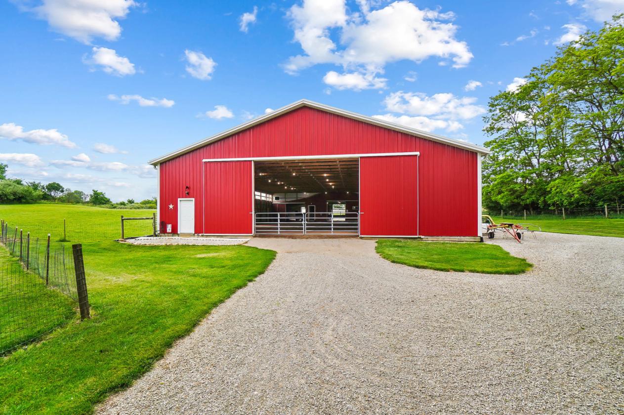 Heated Indoor Arena, Dedicated Hay Pasture & More! - photo 23
