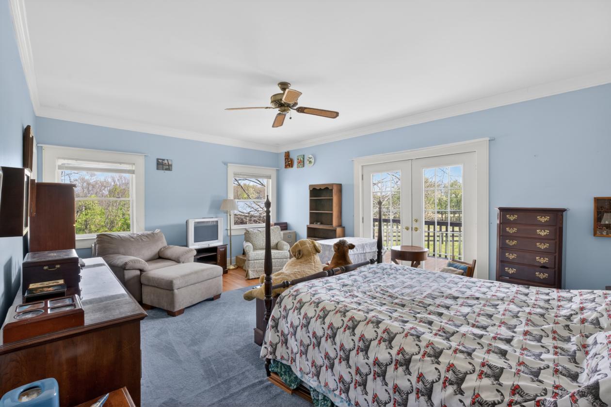 CLOSE TO TRYON Horse farm with 30+ kennel facility - photo 16